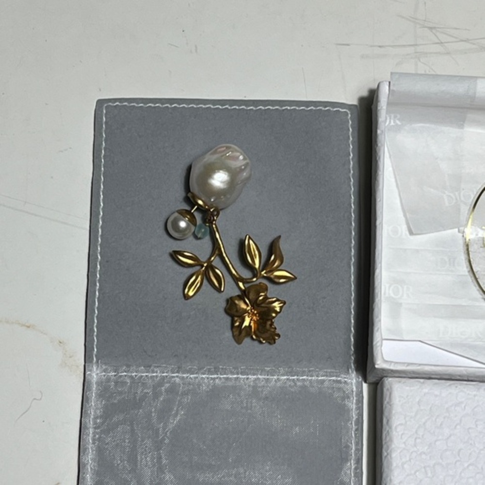 Dior Gold and Pearl Floral earring